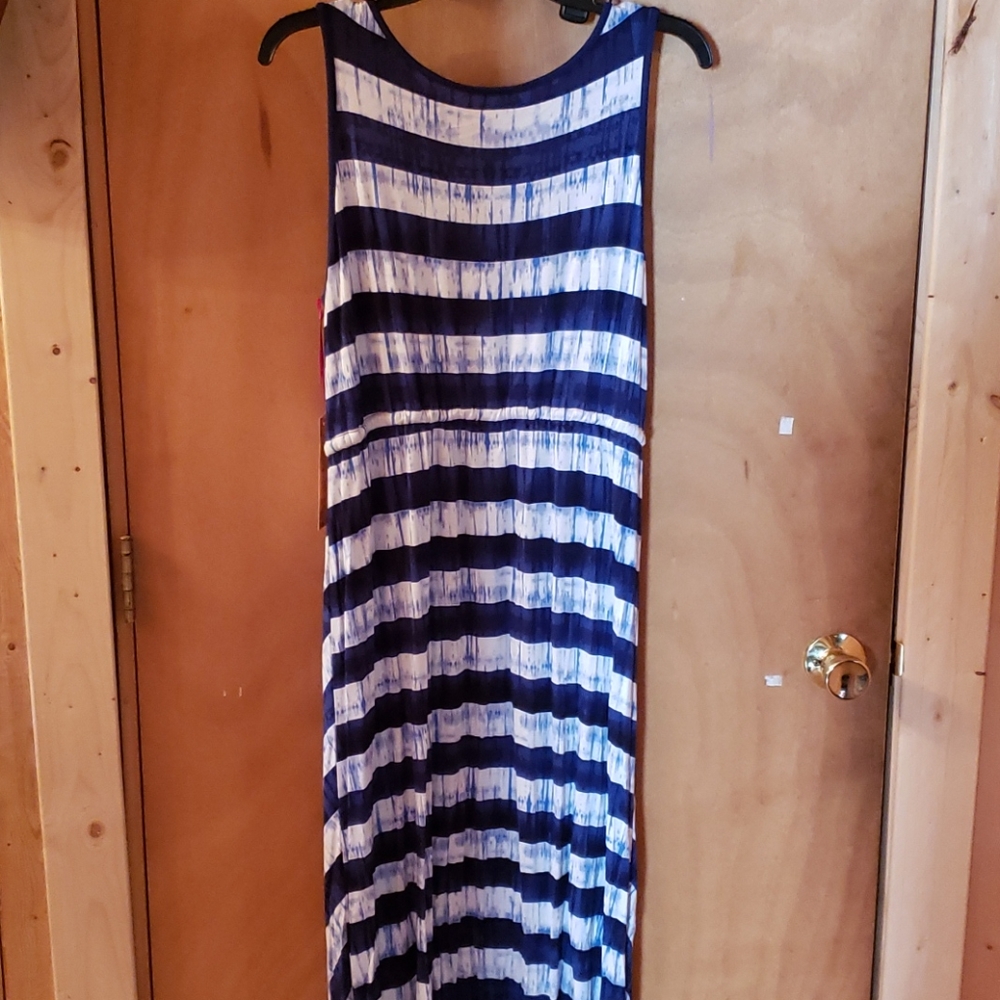 NWT dress - Picture 2 of 3